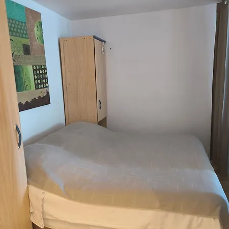 Meuble Et Equipe Apartmán *